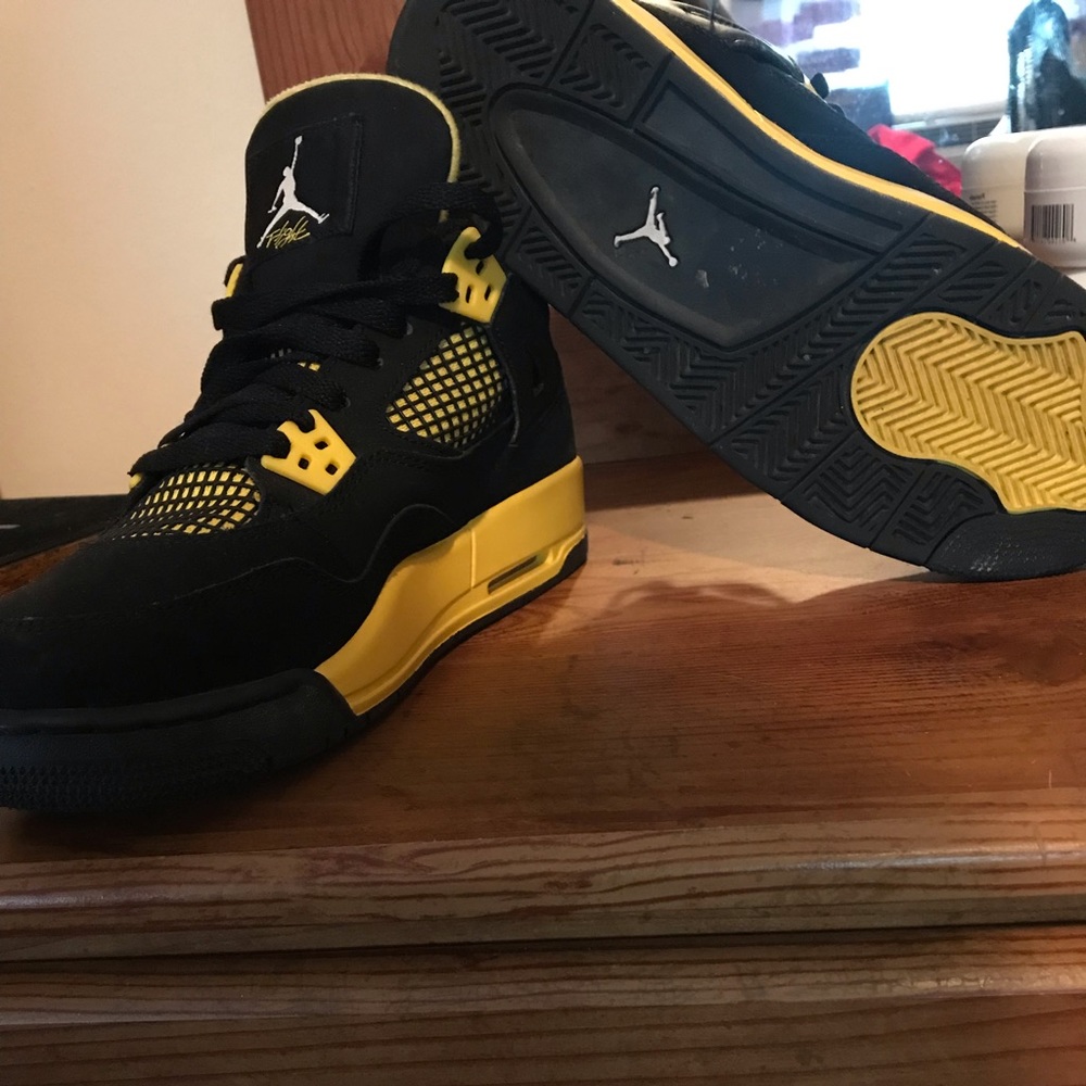 Thunder Retro 4s